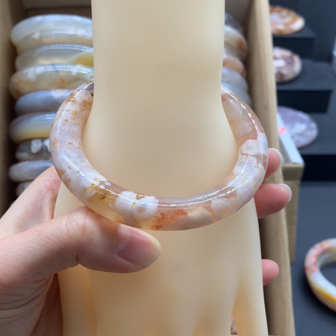 【闪购商品】玛瑙/玉髓手镯未镶嵌f****a