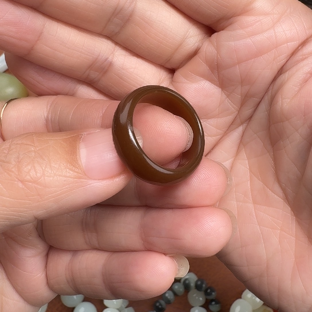 和田玉（糖玉）戒指未镶嵌