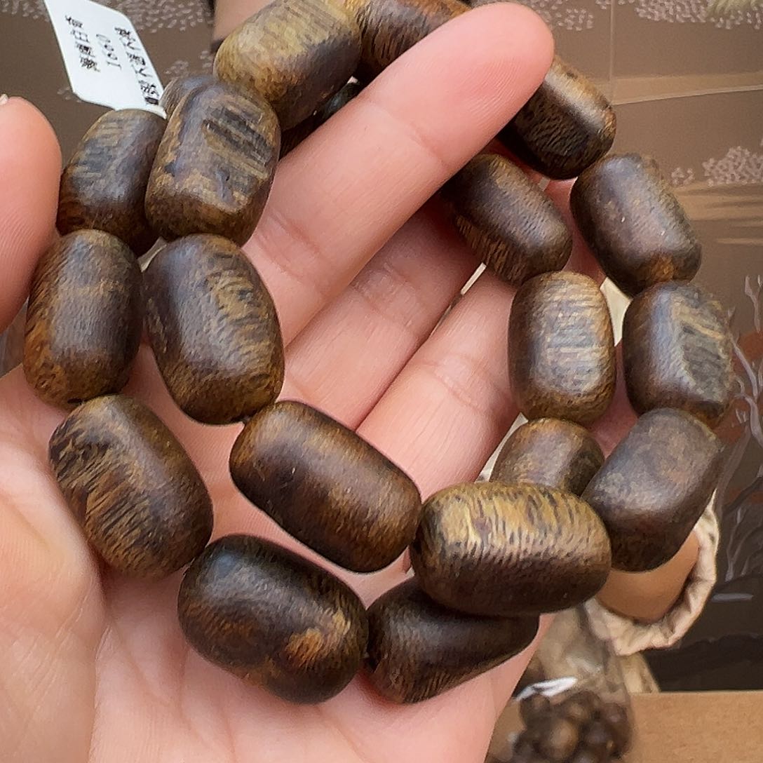 沉香手串海南老白奇金丝红油天然留疤多样性发货一条1.3