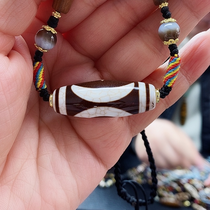 玛瑙/玉髓颈饰合金