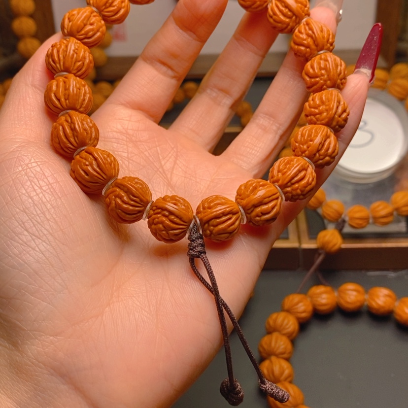 【闪购商品】桃核吊坠龙文桃核