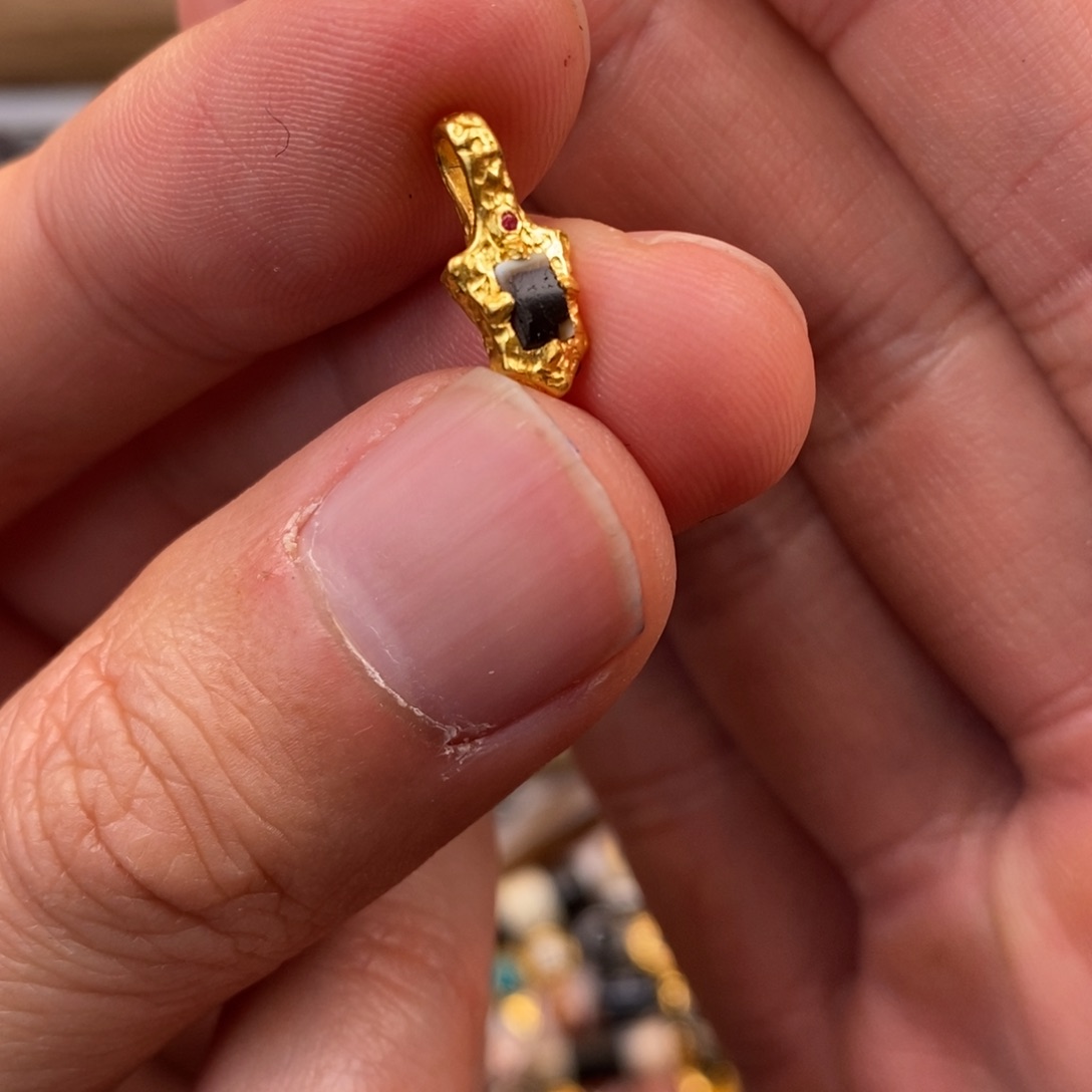 玛瑙/玉髓1足金镶嵌朱*大