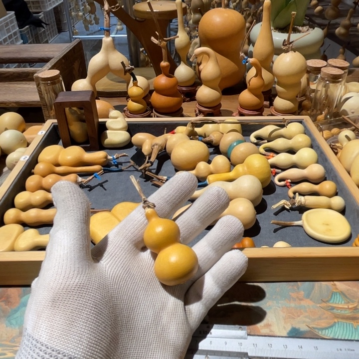 山***程天然葫芦手把件精品