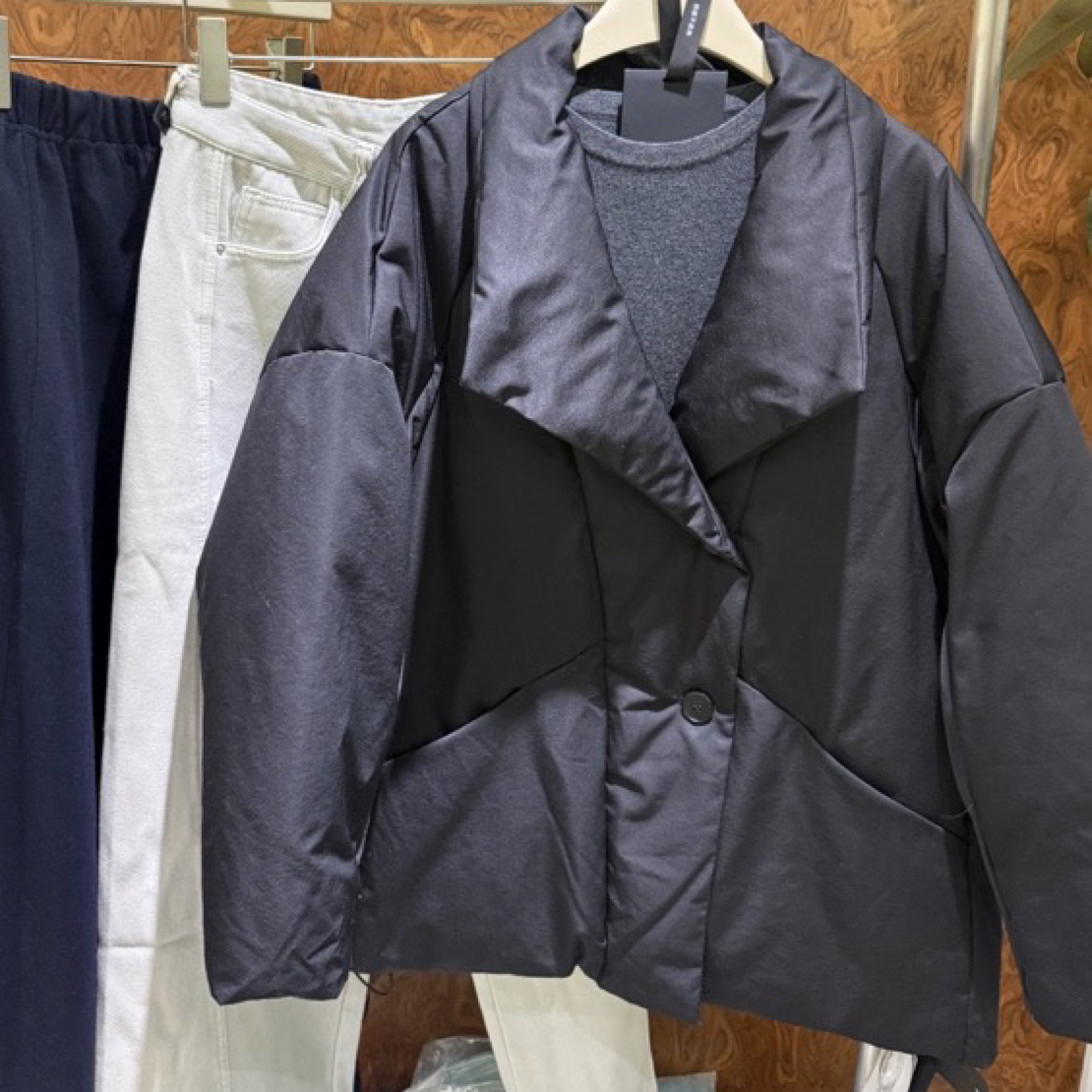 冬季韩系老钱风大翻领短款女宽松保暖白鸭绒时尚外套