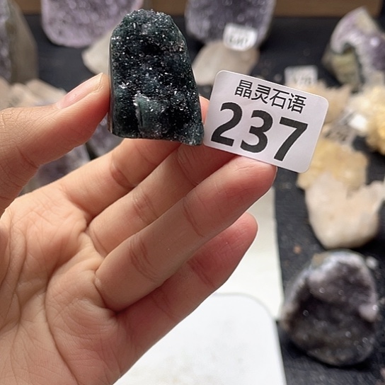 用***7水晶未镶嵌大型摆件（非配饰）