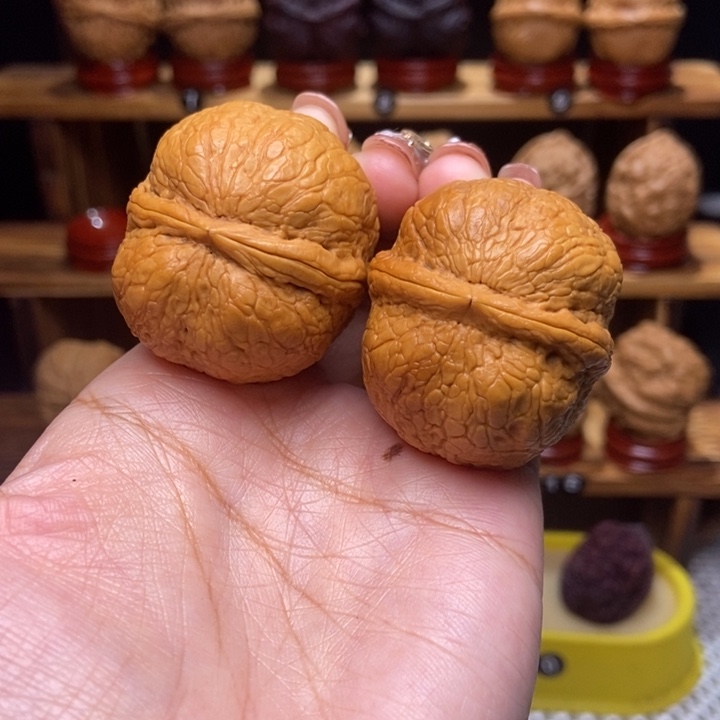 文玩核桃吊坠金蟒38