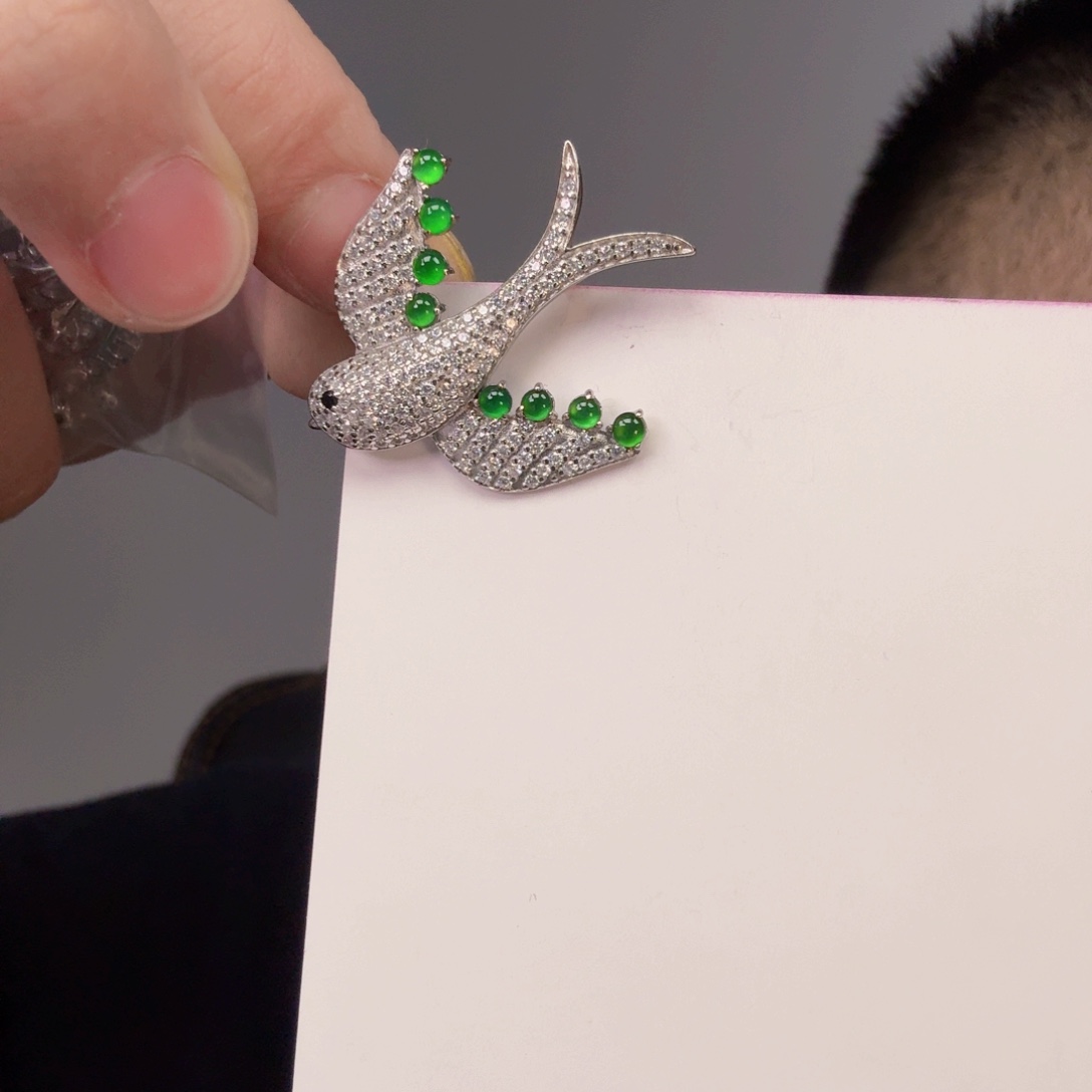 翡翠颈饰银S925镶嵌一件