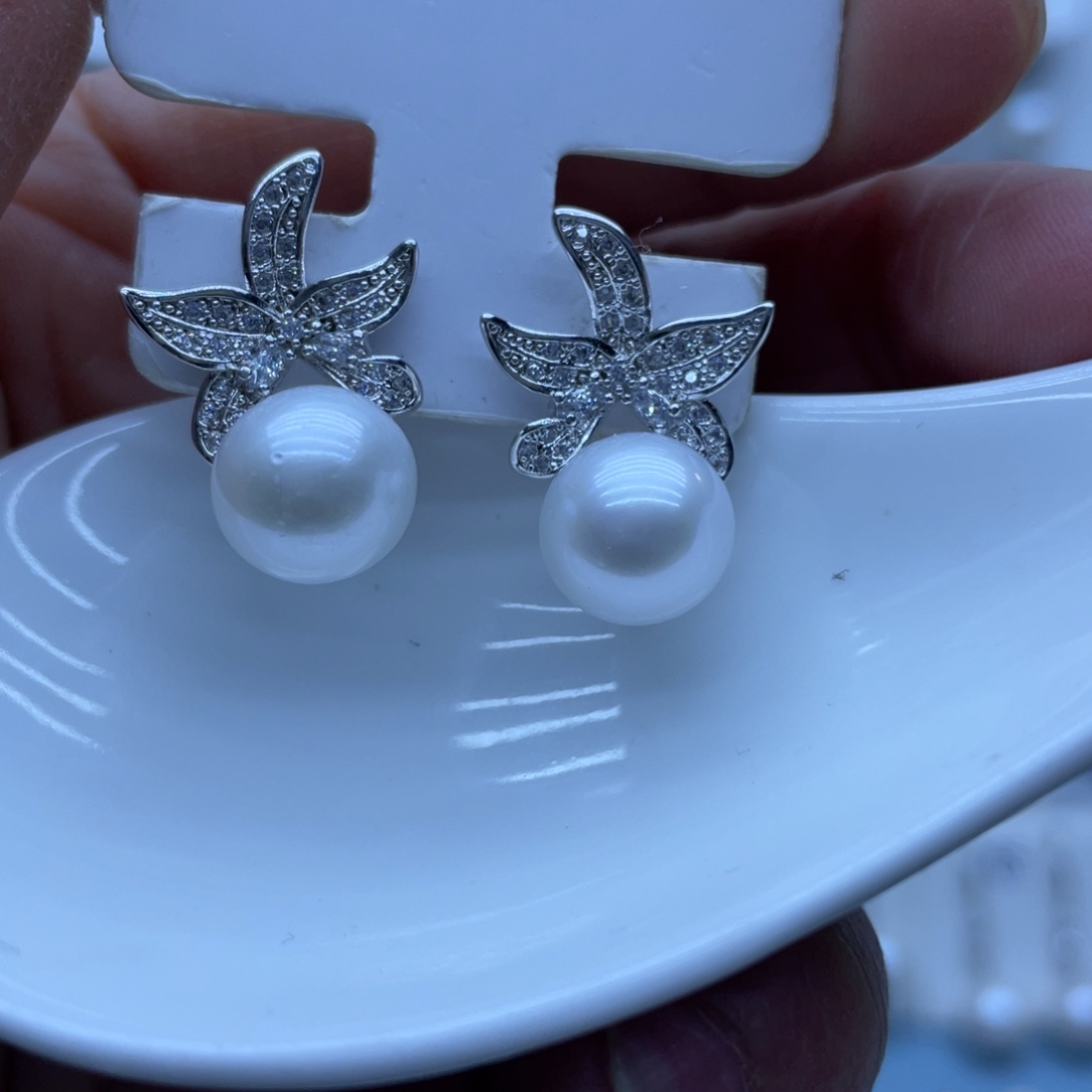 淡水珍珠耳饰未镶嵌