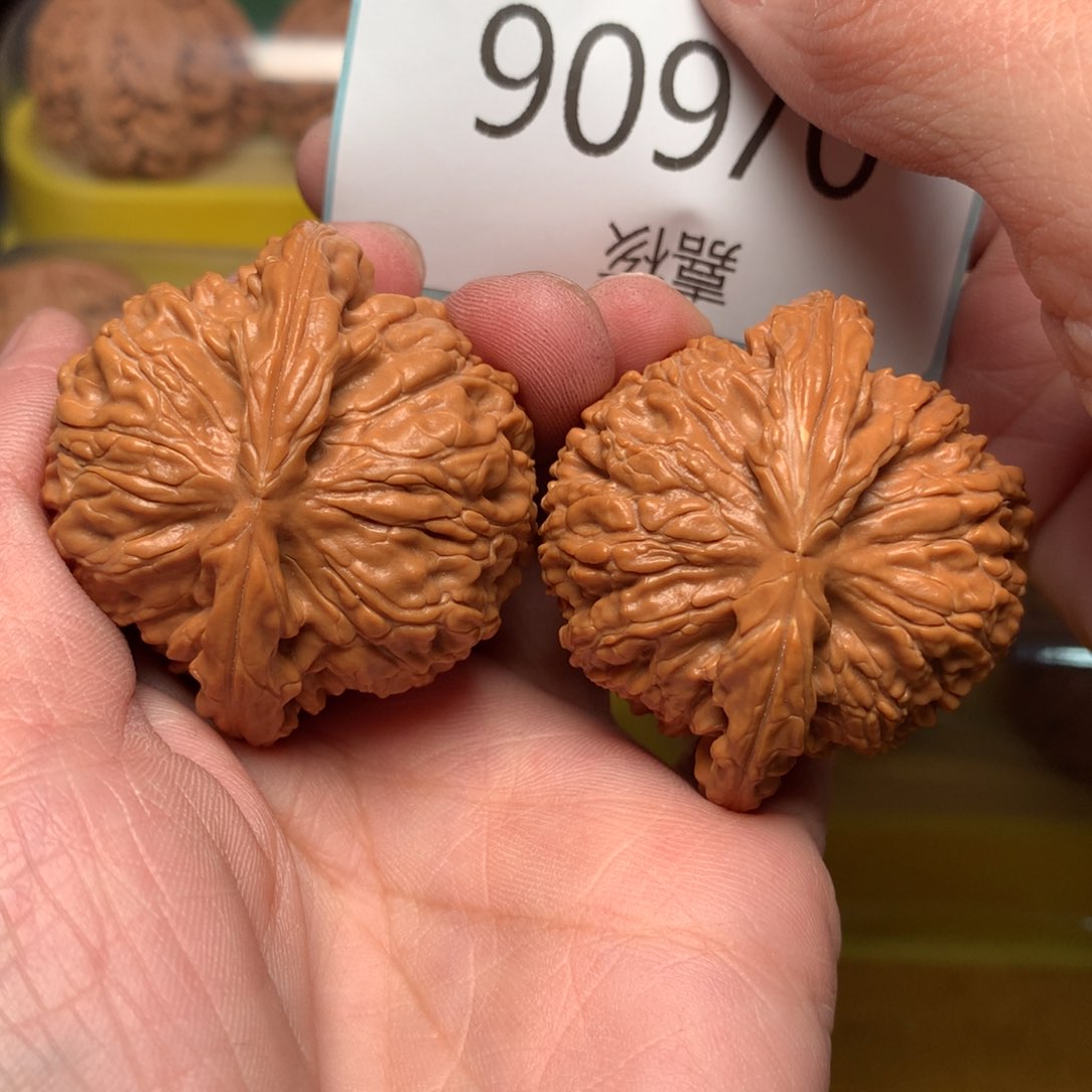 文玩核桃把件红皮球白43