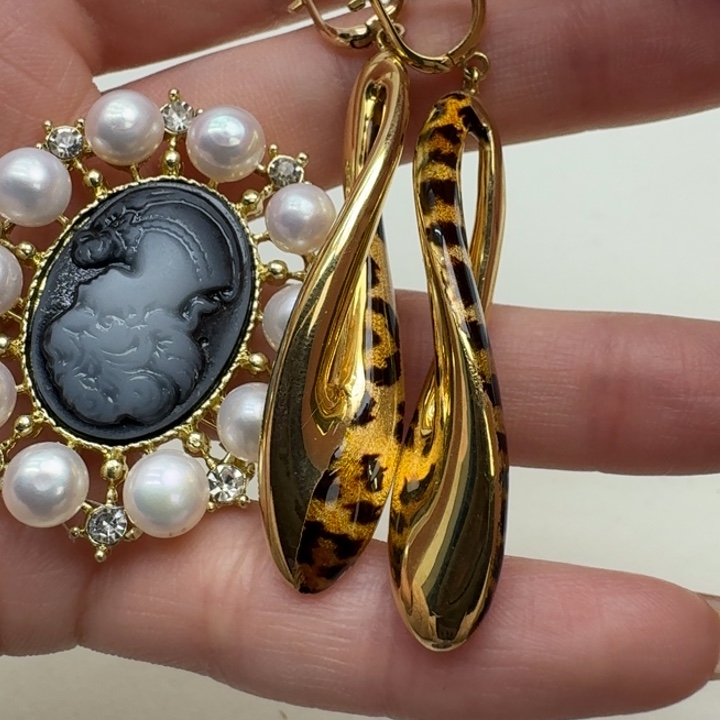 淡水珍珠耳饰未镶嵌