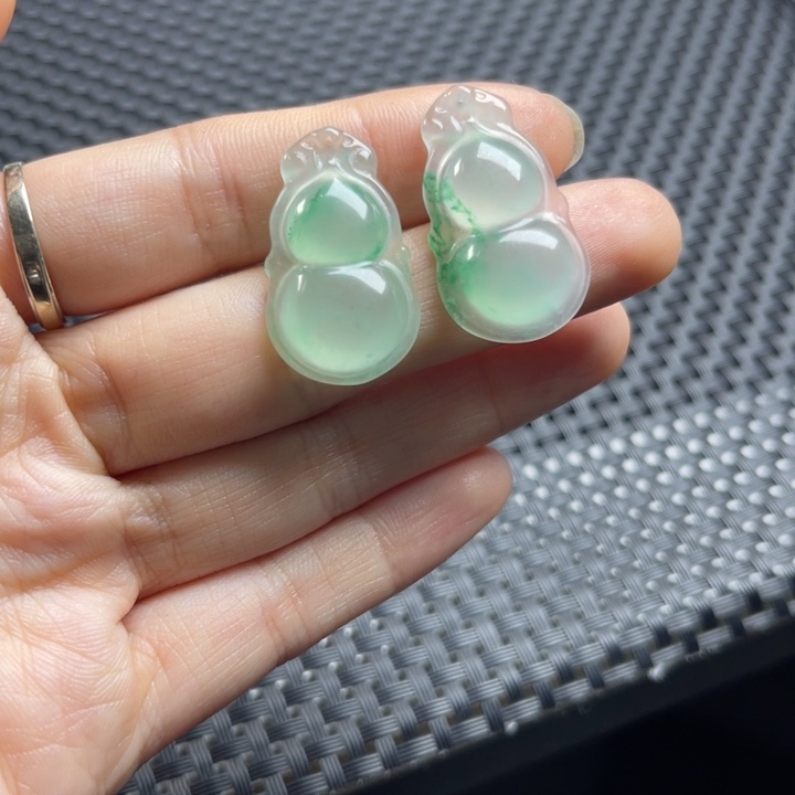 石英质玉颈饰未镶嵌