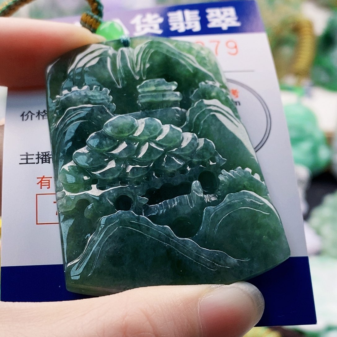 吊坠(不含链)未镶嵌翡翠