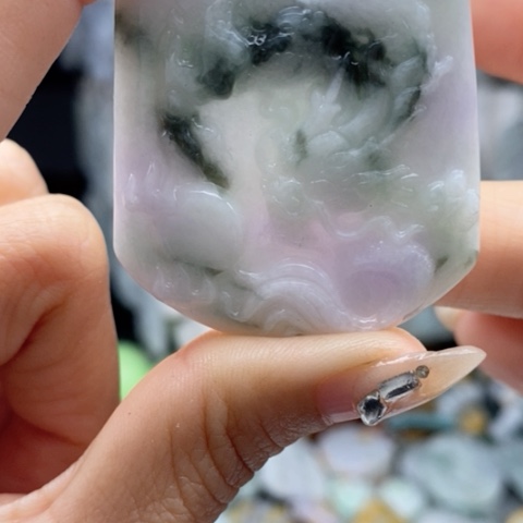 翡翠颈饰未镶嵌翡翠