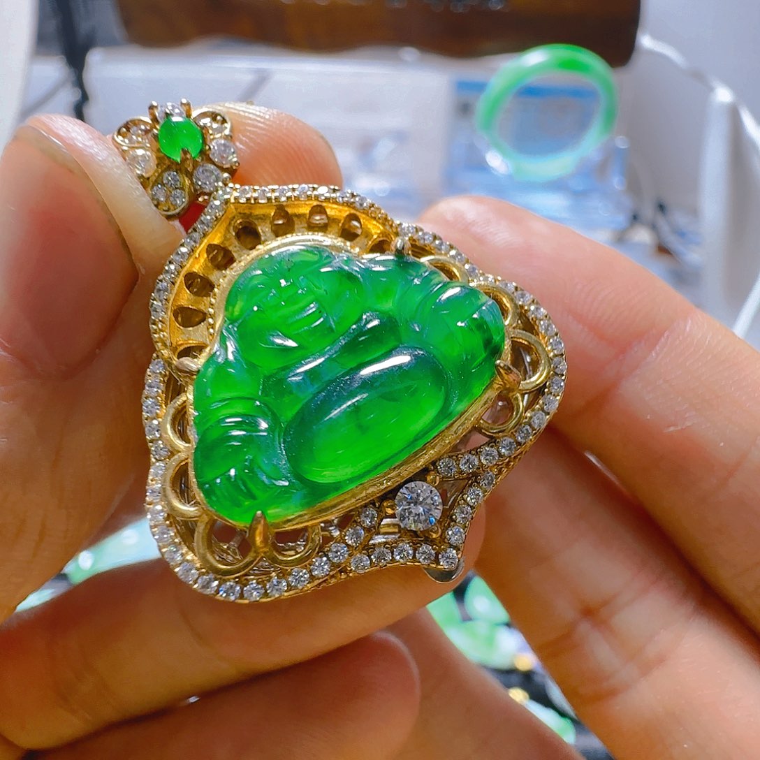 翡翠未镶嵌颈饰翡翠260