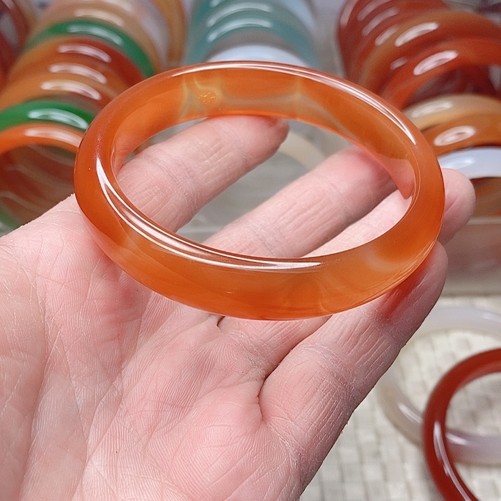 玛瑙/玉髓手镯未镶嵌