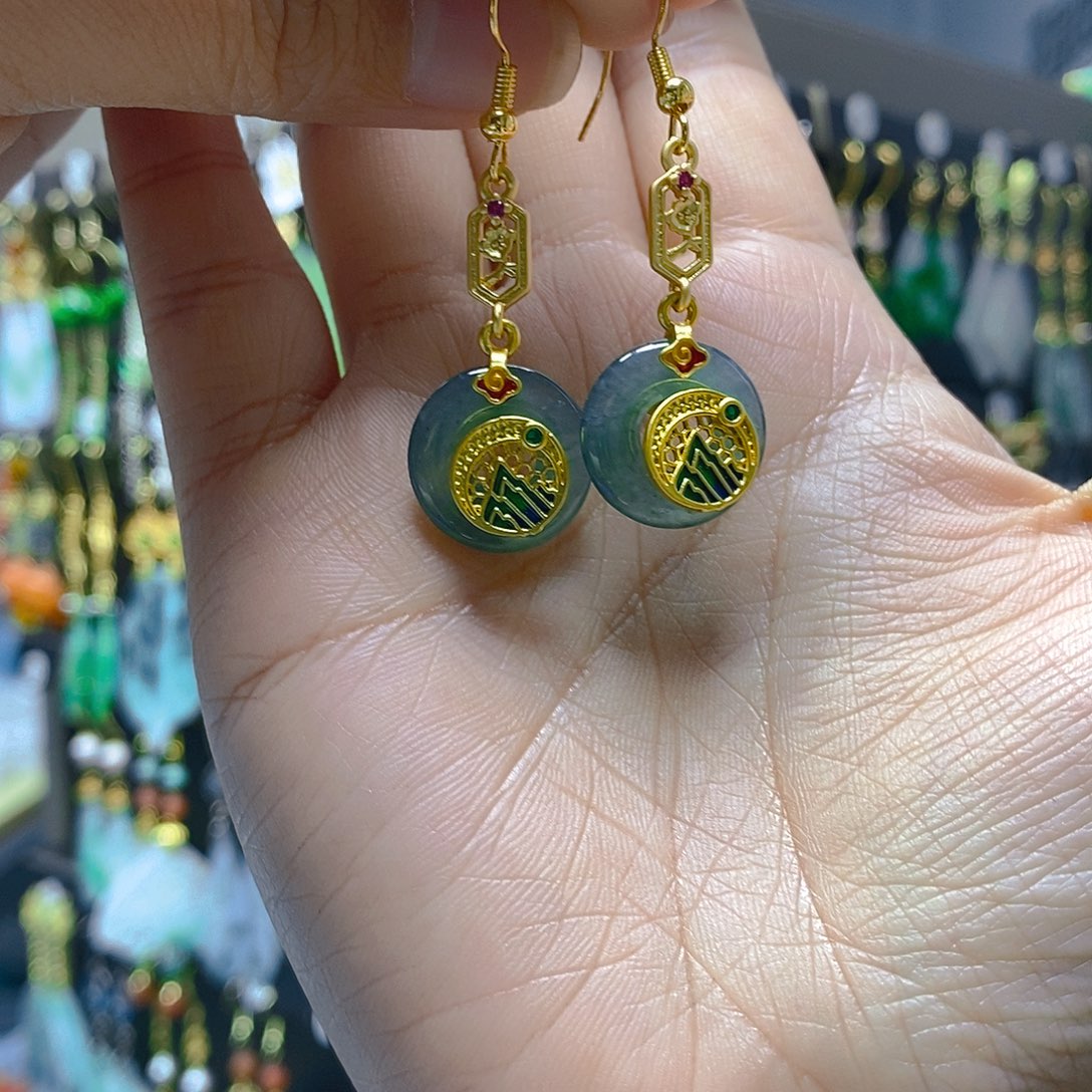 未镶嵌翡翠耳饰翡翠