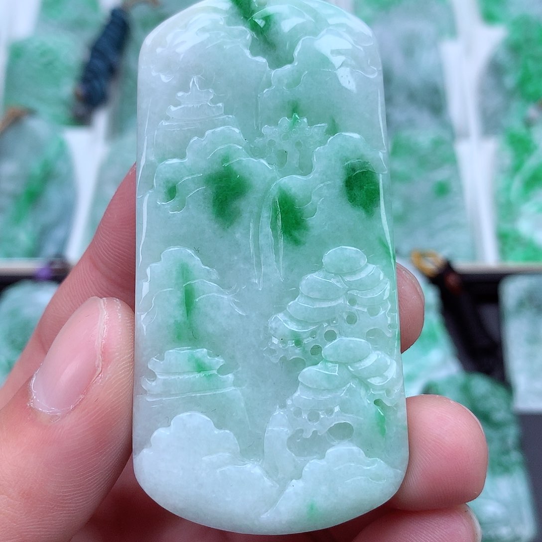 翡翠颈饰未镶嵌翡翠吊坠
