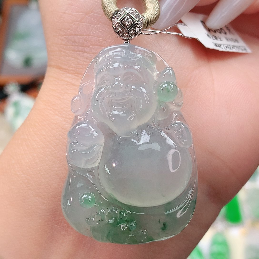颈饰18K金镶嵌翡翠财神爷