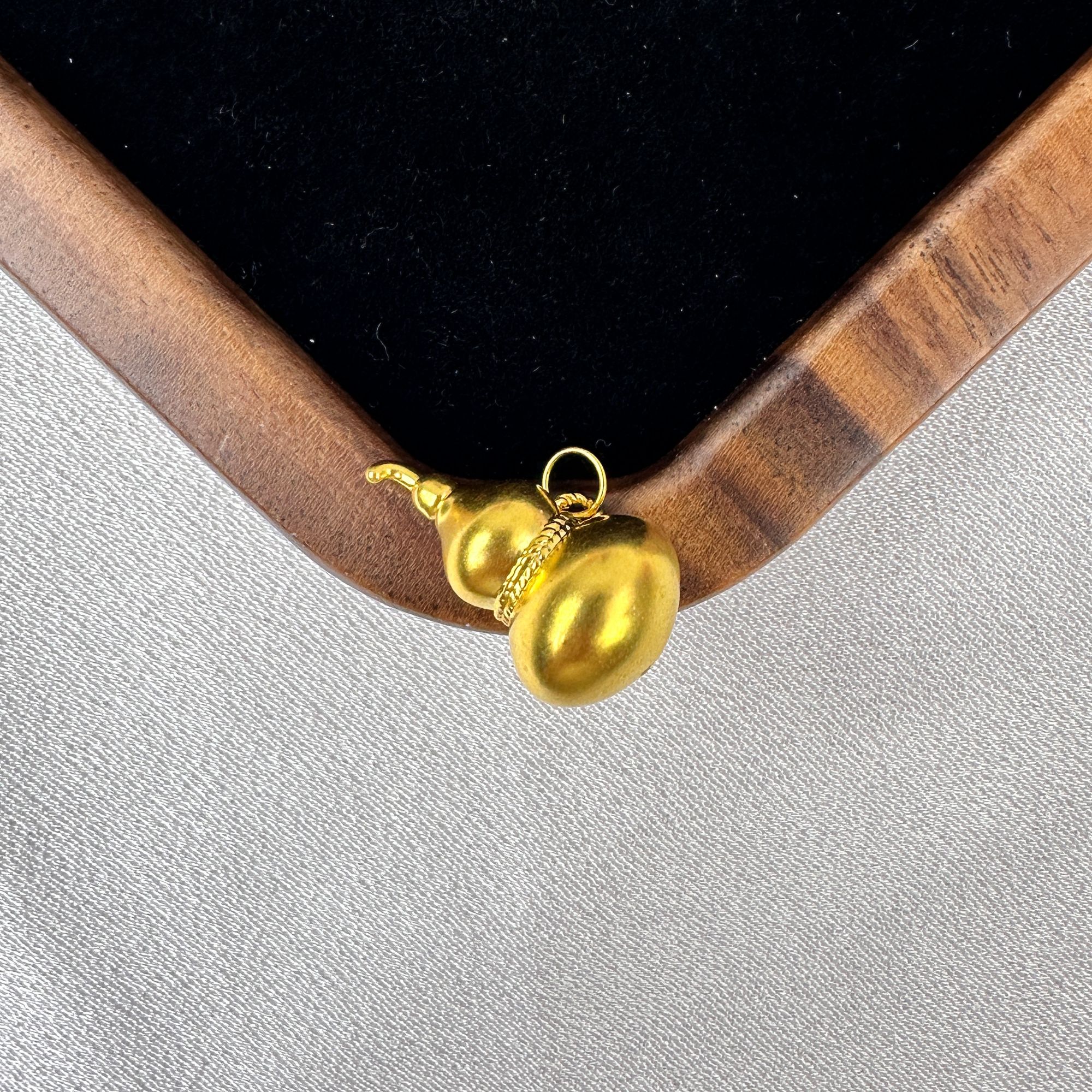 【足金999】斜挂大葫芦AA098