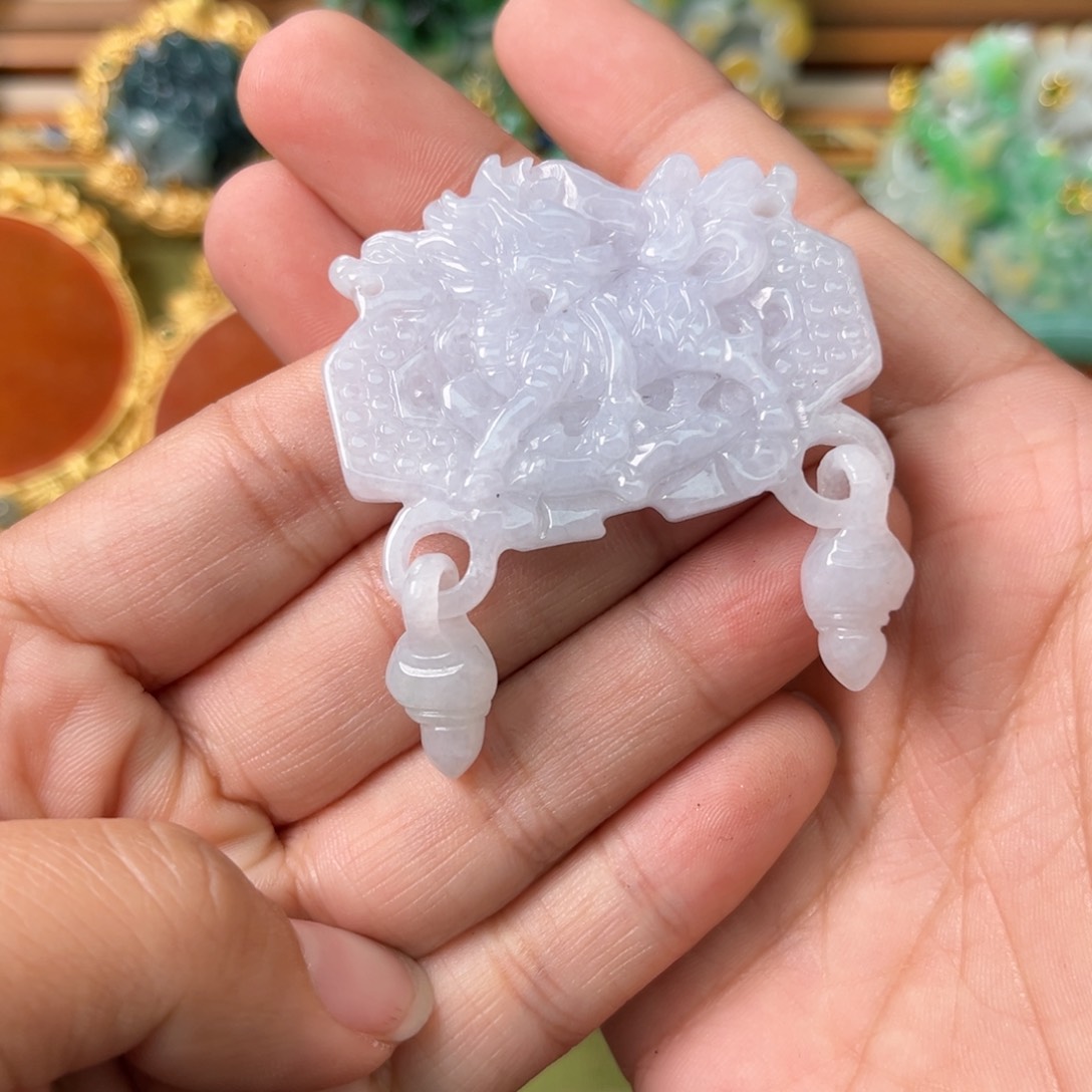 翡翠颈饰未镶嵌带编织