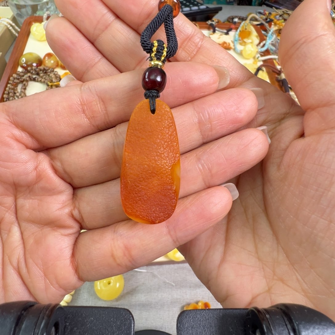 蜜蜡裸石未镶嵌蜜蜡