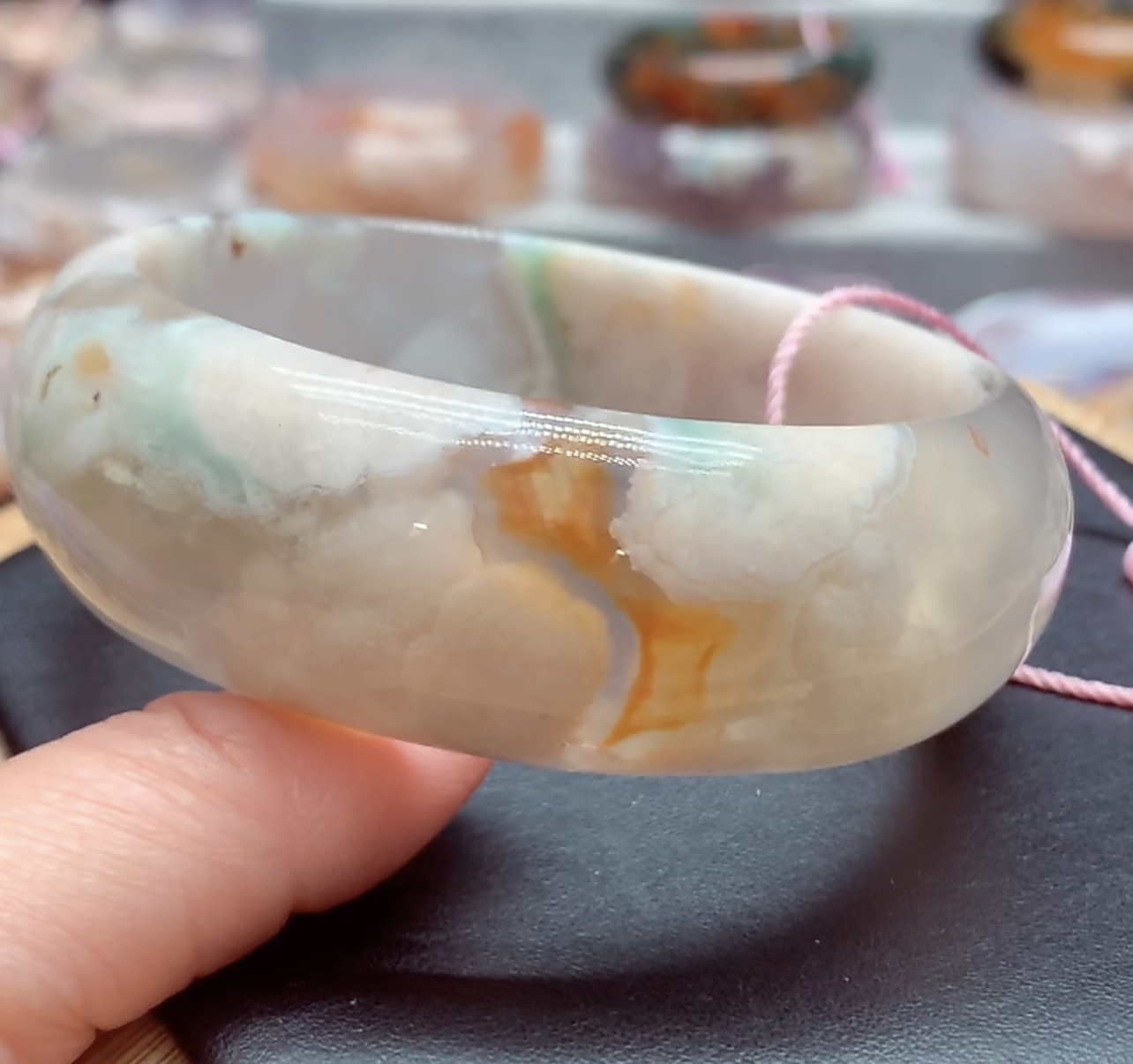 樱花玛瑙手镯冰透1