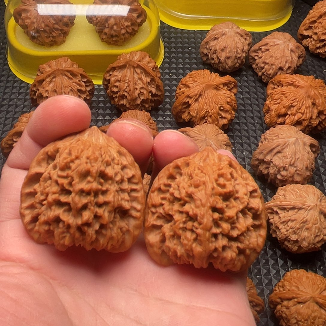 文玩核桃吊坠满天星