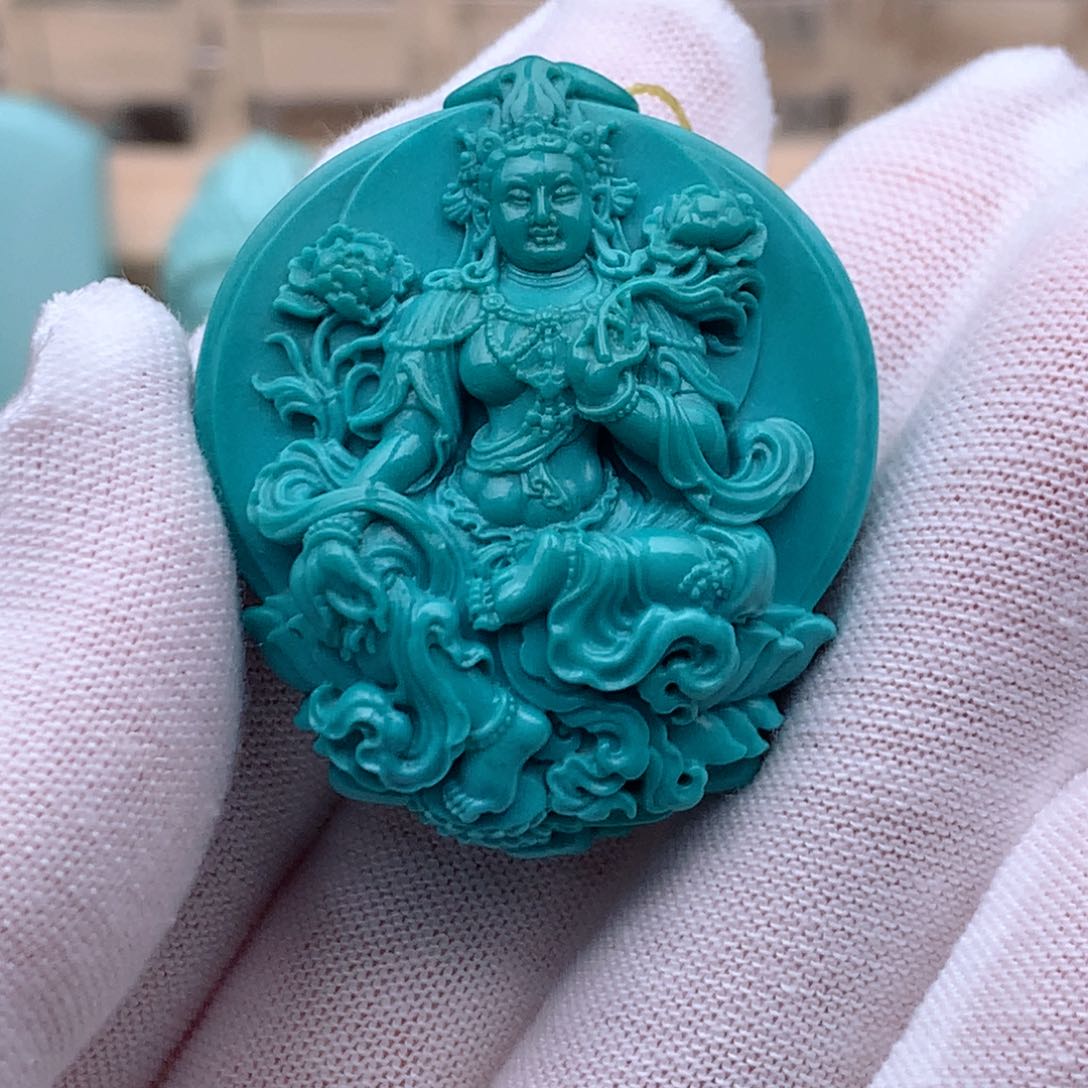 绿松石未镶嵌颈饰