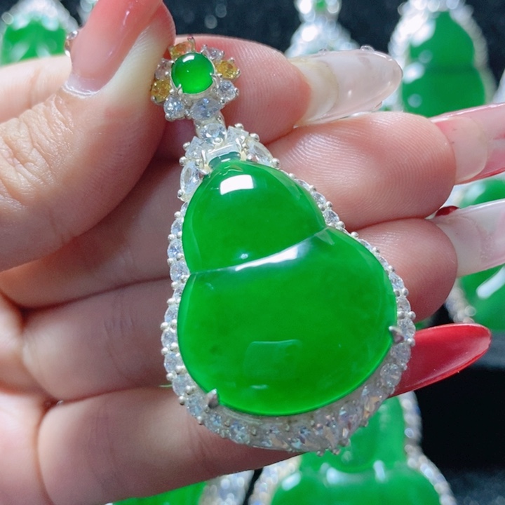 翡翠颈饰银S925镶嵌           