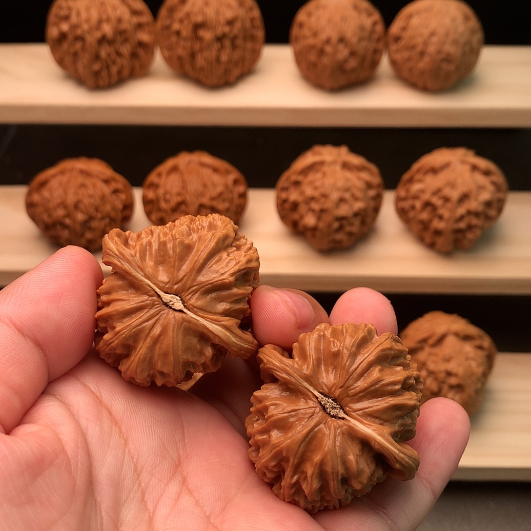 文玩核桃吊坠834号球白39