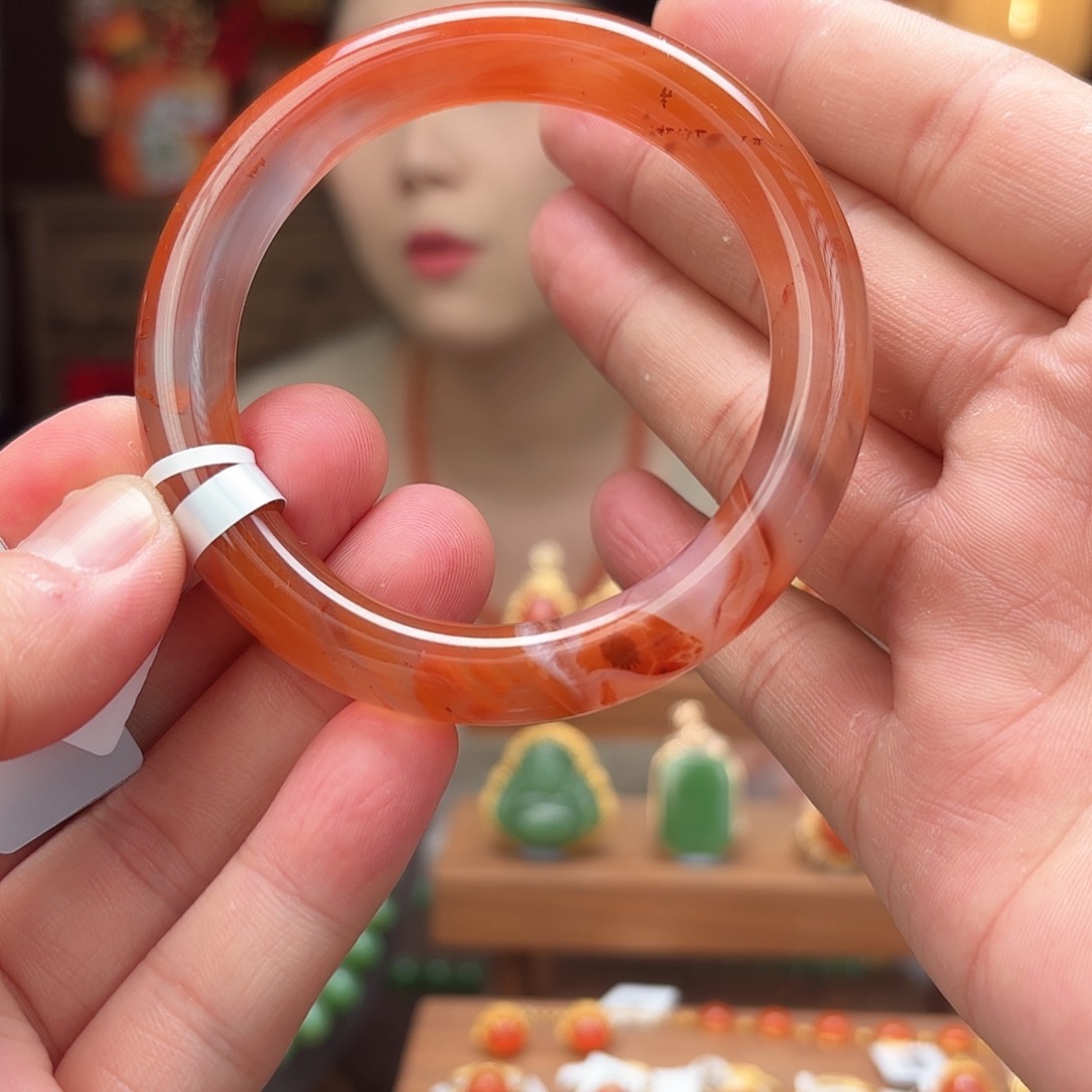 南红玛瑙手镯未镶嵌uu47手镯55.8mm