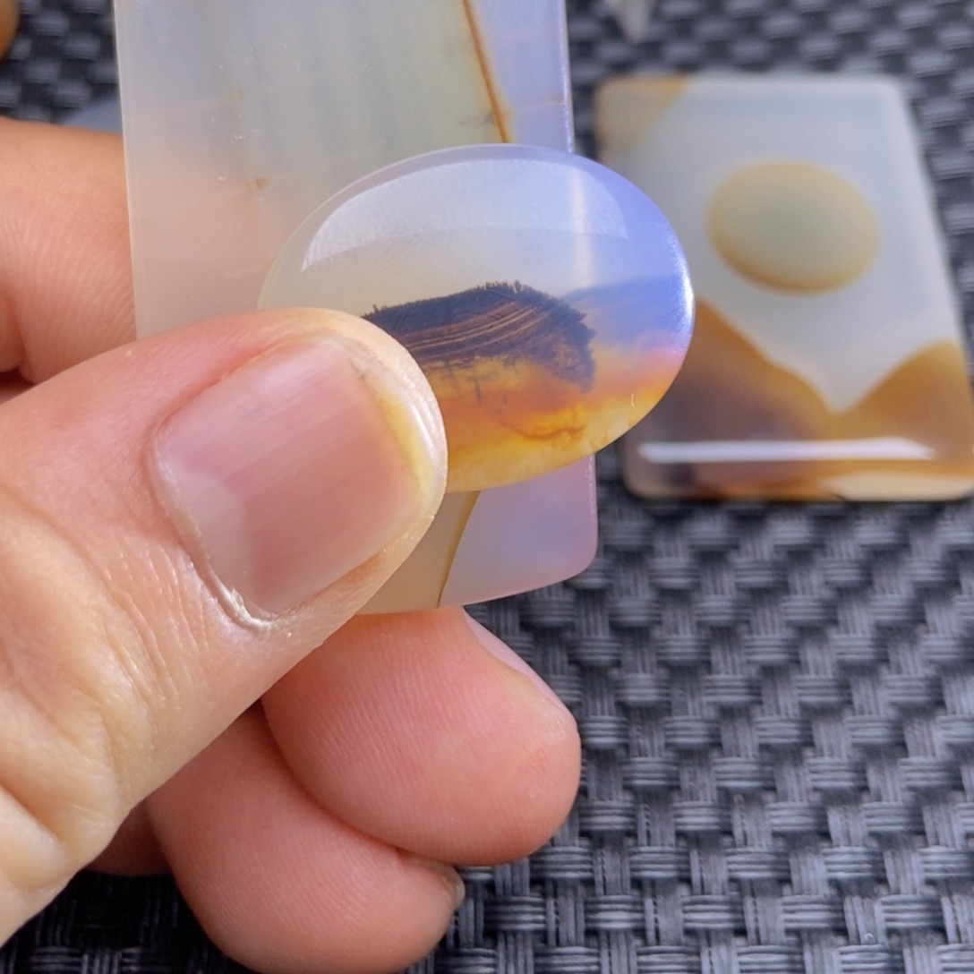 【闪购商品】未镶嵌颈饰玛瑙/玉髓城***：