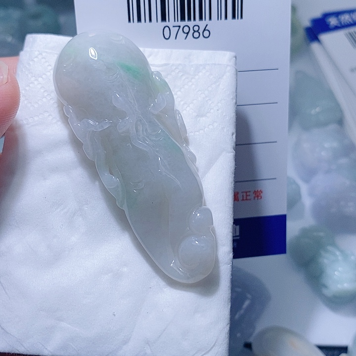 翡翠未镶嵌颈饰天光墟翡翠市场现金代购
