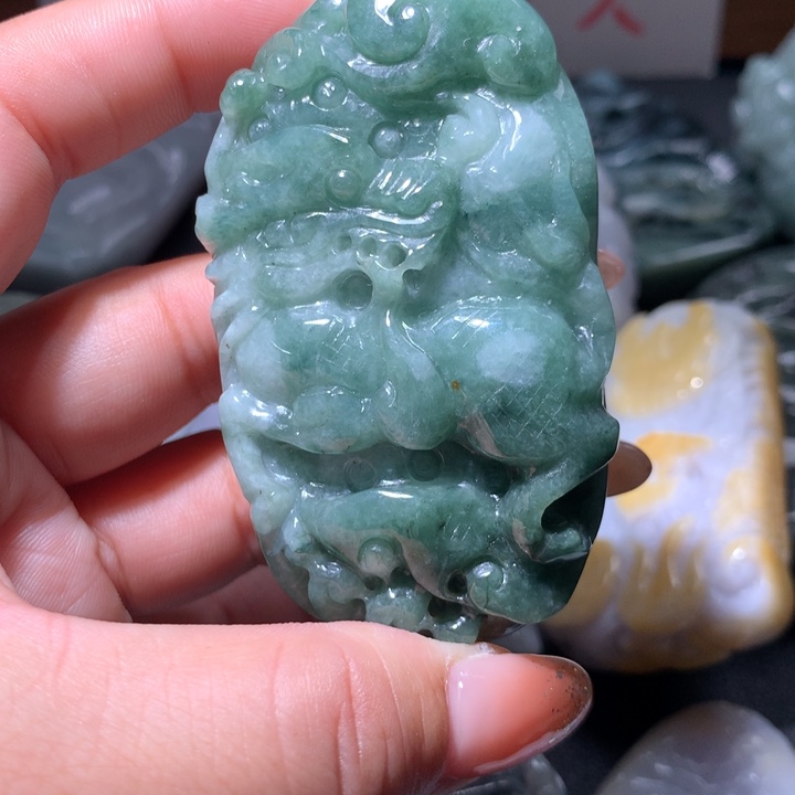 翡翠未镶嵌颈饰保真天然A货翡翠