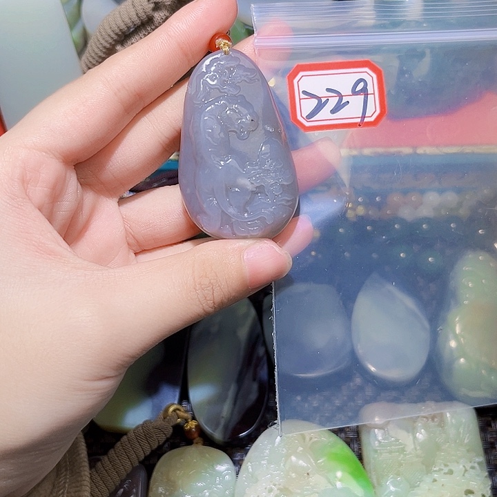 和田玉和田玉边角料随机发未镶嵌