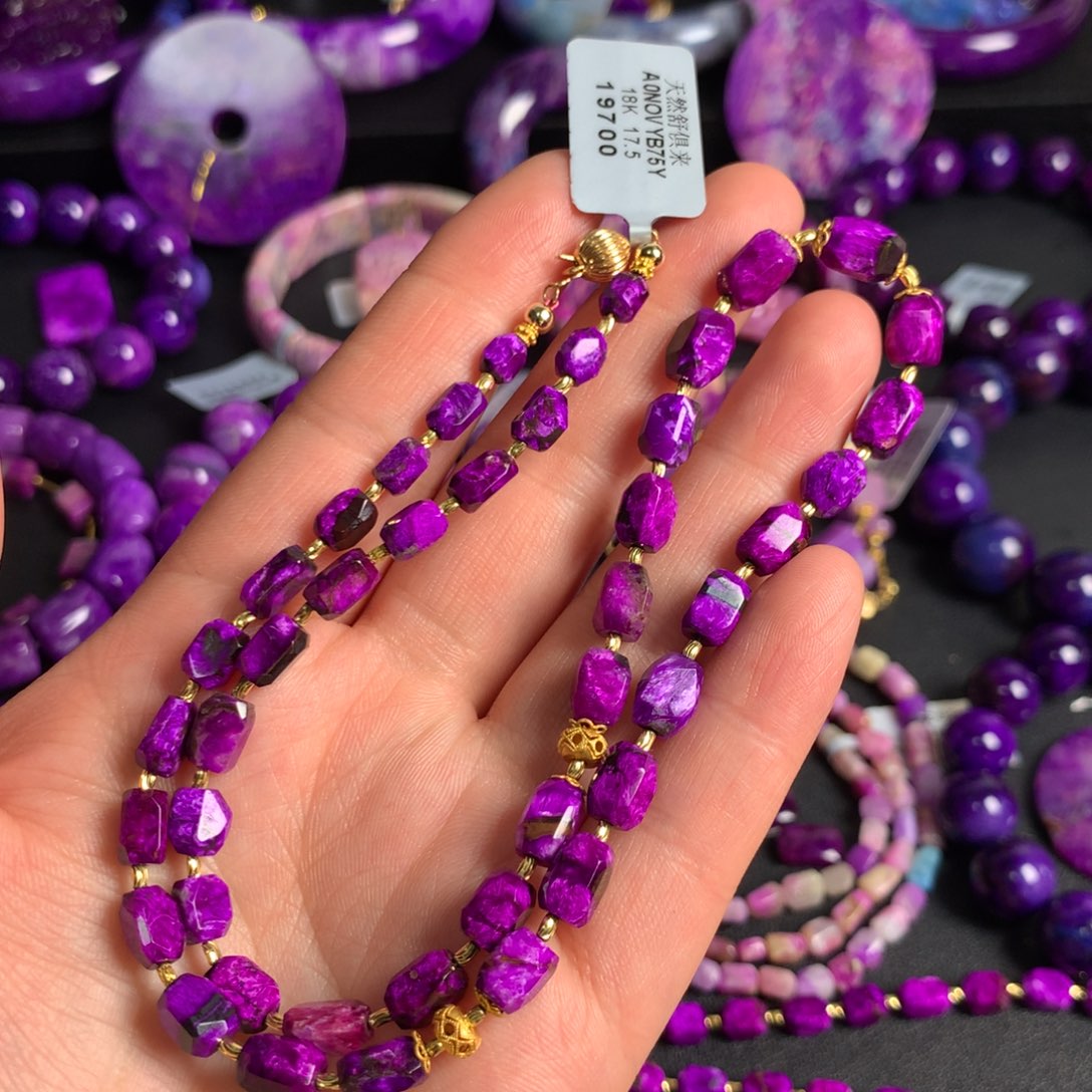 【闪购商品】苏纪石（舒俱来）丝绒项链18K金镶嵌