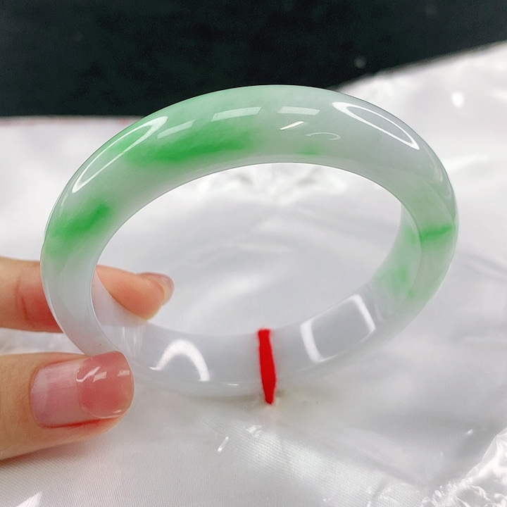 翡翠未镶嵌手镯圈53，58092