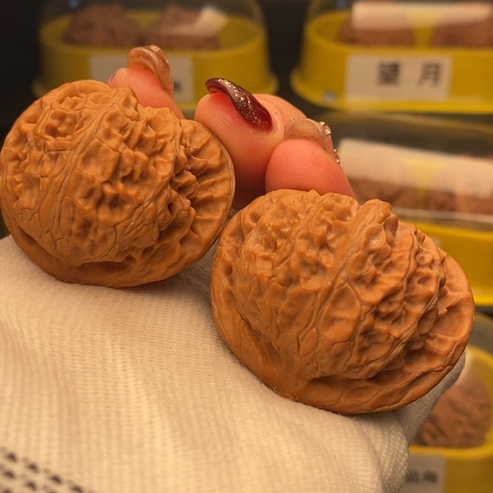 全品43宫灯文玩核桃把件