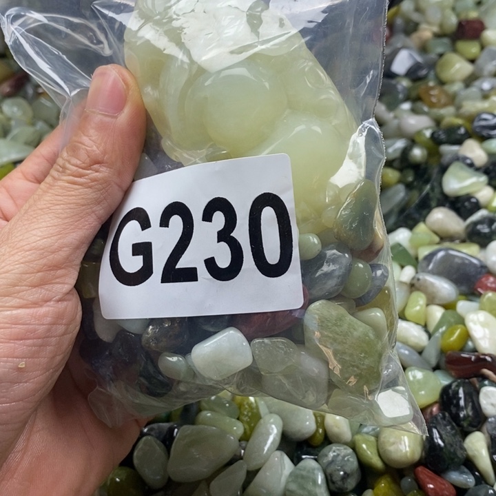 蛇纹石玉鱼缸石未镶嵌