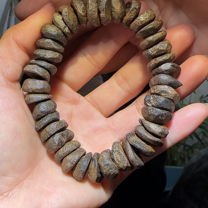 沉香手串原母树沉水树丁手串27克