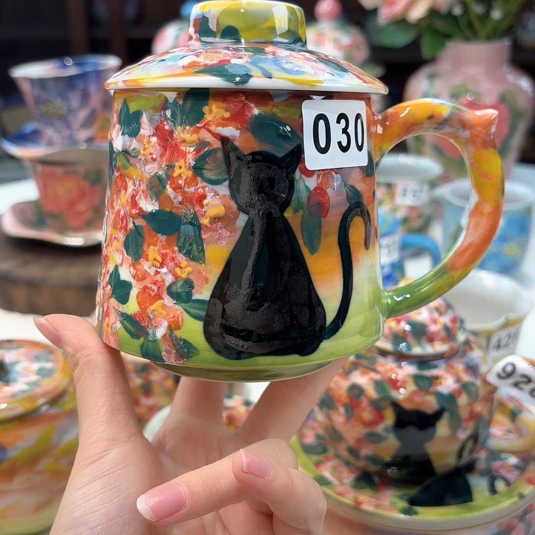 瓷片兔兔好可爱啊我好