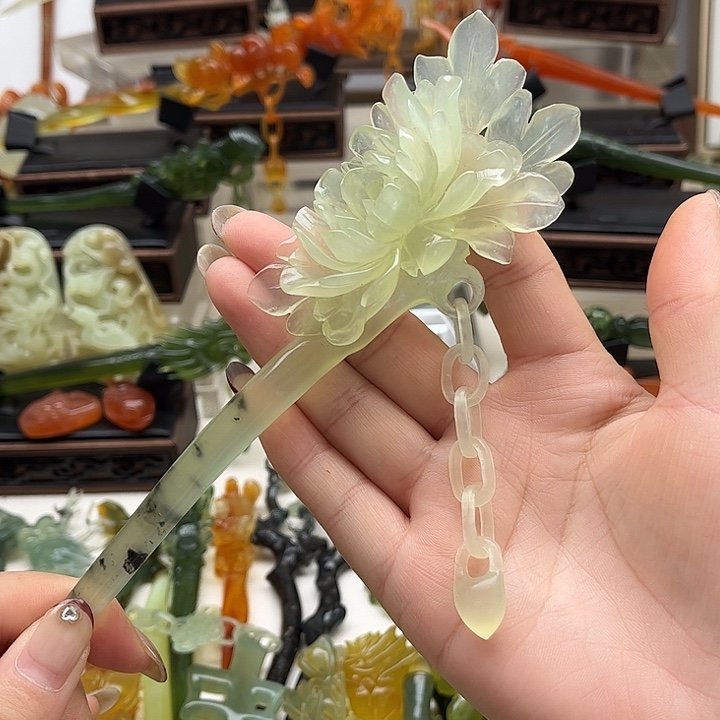 蛇纹石玉岫玉发簪未镶嵌满****记