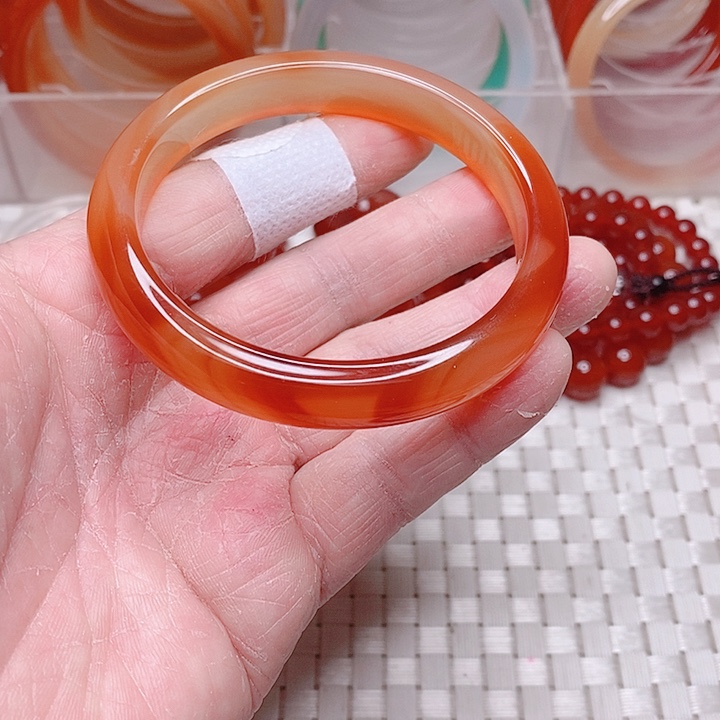玛瑙/玉髓手镯未镶嵌