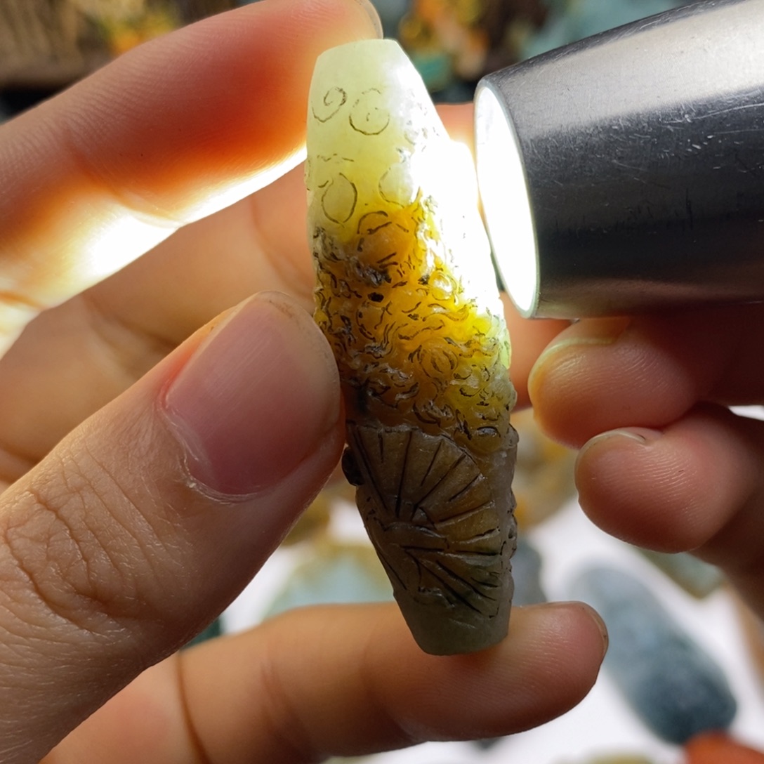 定制翡翠未镶嵌翡翠
