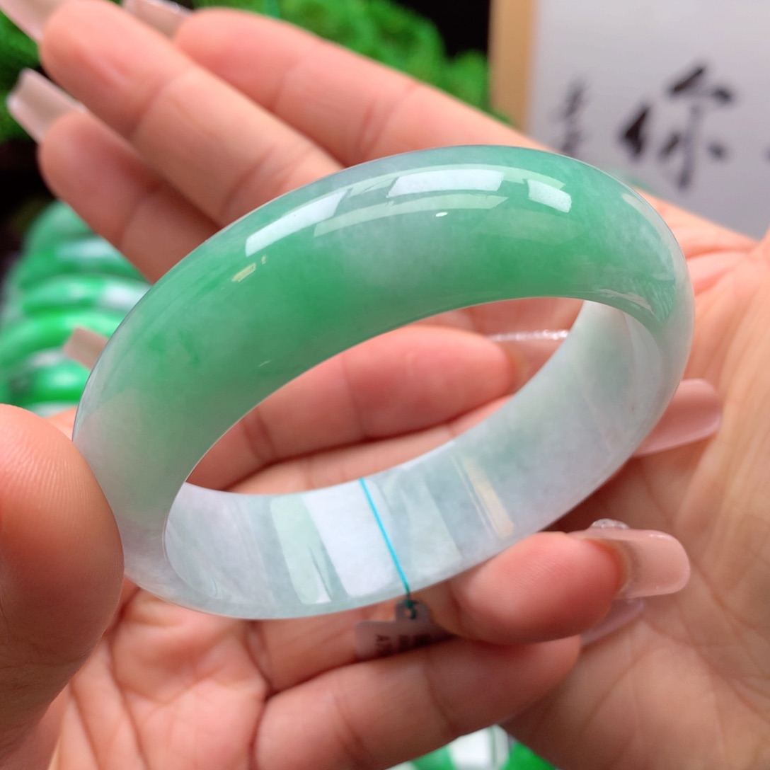 未镶嵌手镯翡翠缅甸