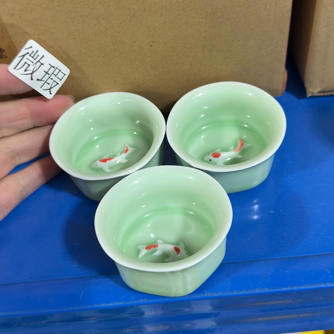 釉下手绘茶具微瑕