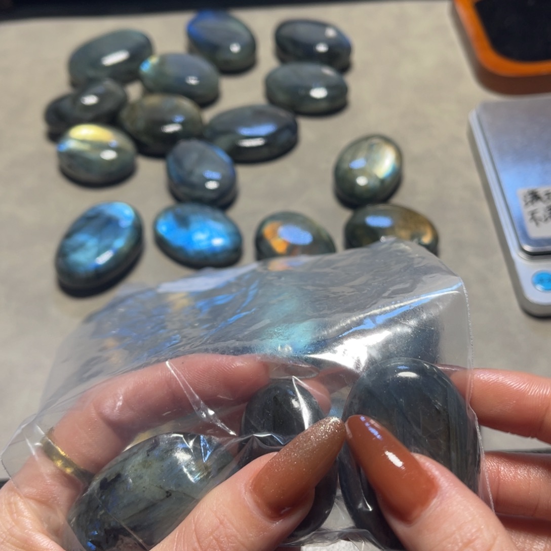 有机玻璃拉长石手把件不退不