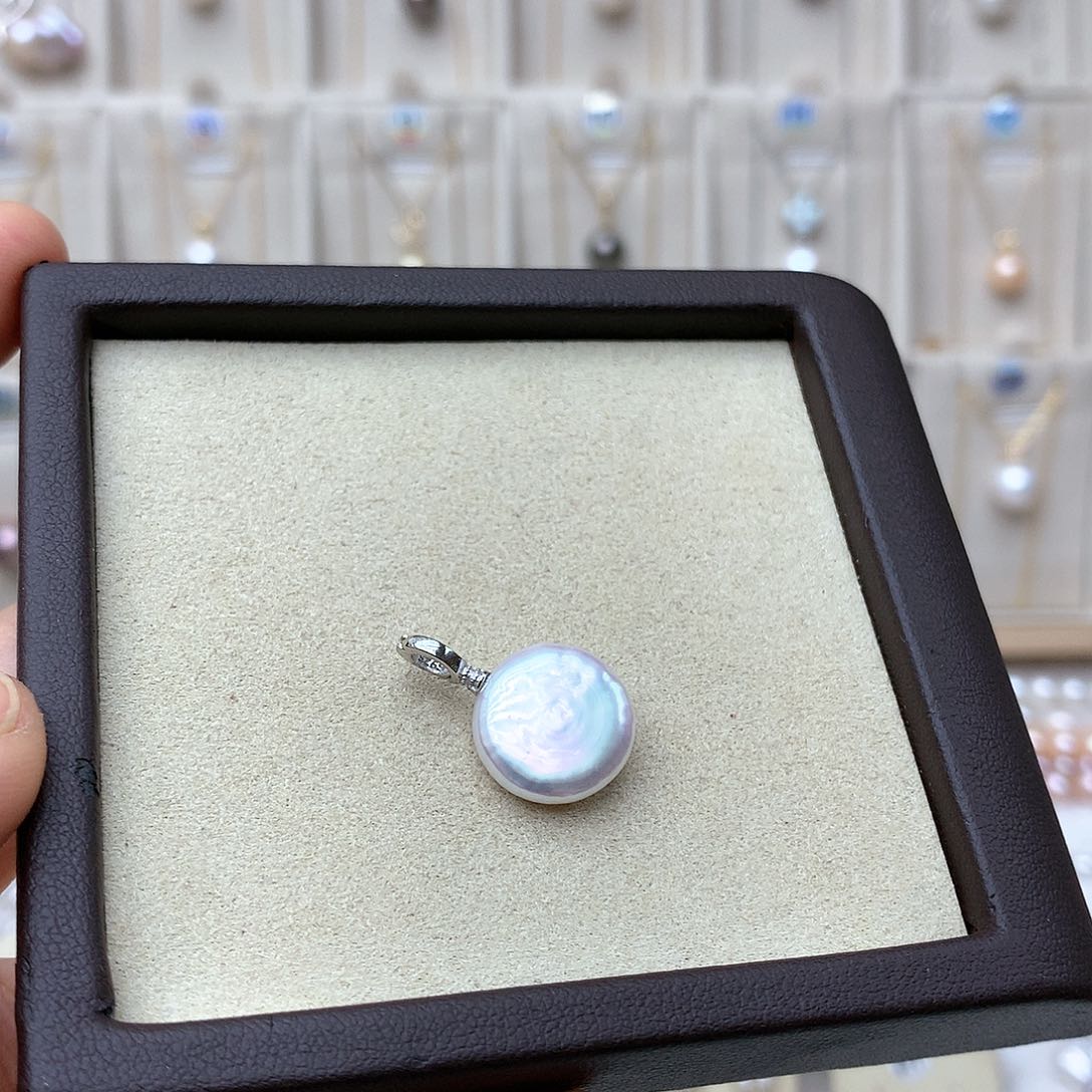 淡水珍珠吊坠(赠链)银S925镶嵌