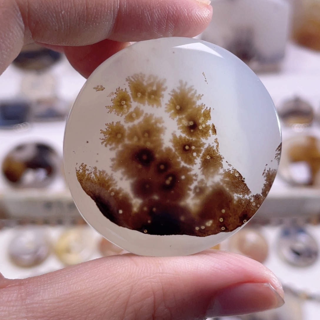 玛瑙/玉髓未镶嵌珠宝奇石