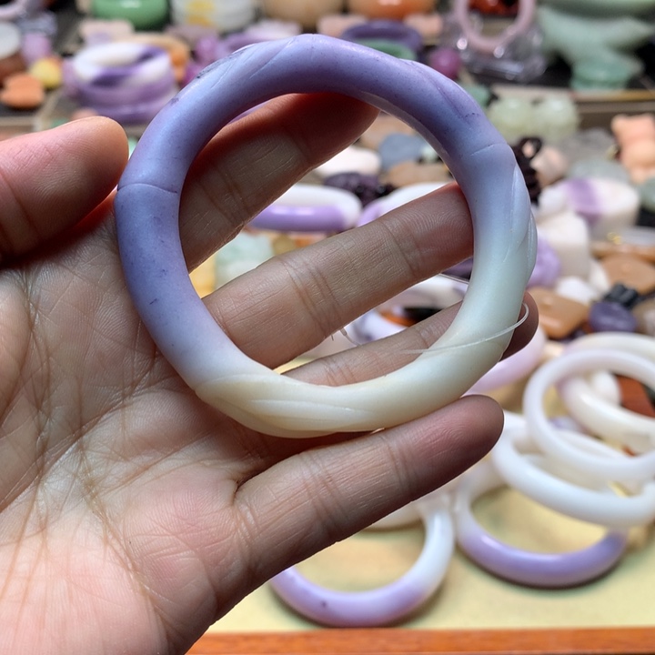 石英岩玉未镶嵌紫白雕花竹节54有黄